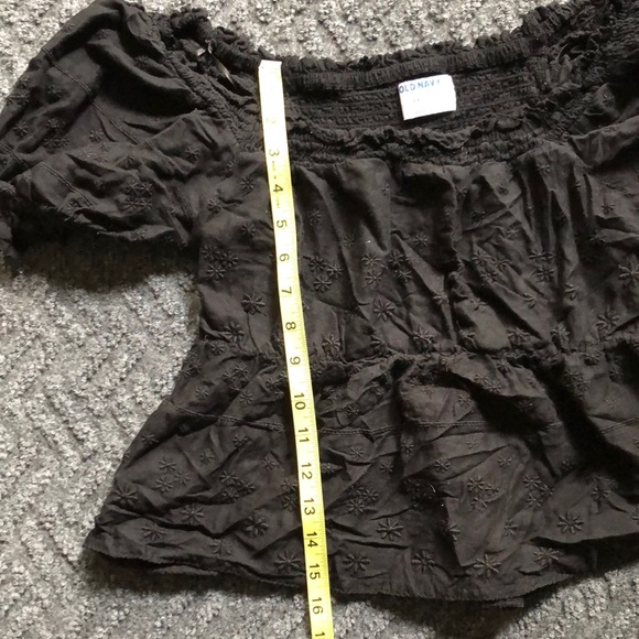 Old Navy Black Blouse with Puff Sleeves - Picture 5 of 8